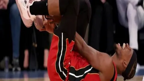 “多特蒙德战勒沃库森16轮遭逆转，2-3遗憾失利，精彩瞬间盘点”